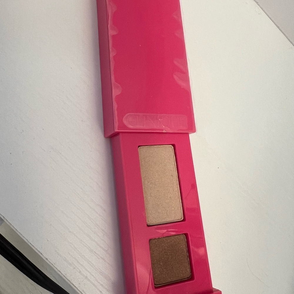 Clinique all about shadow duo Eyeshadow Palette in 01 like mink